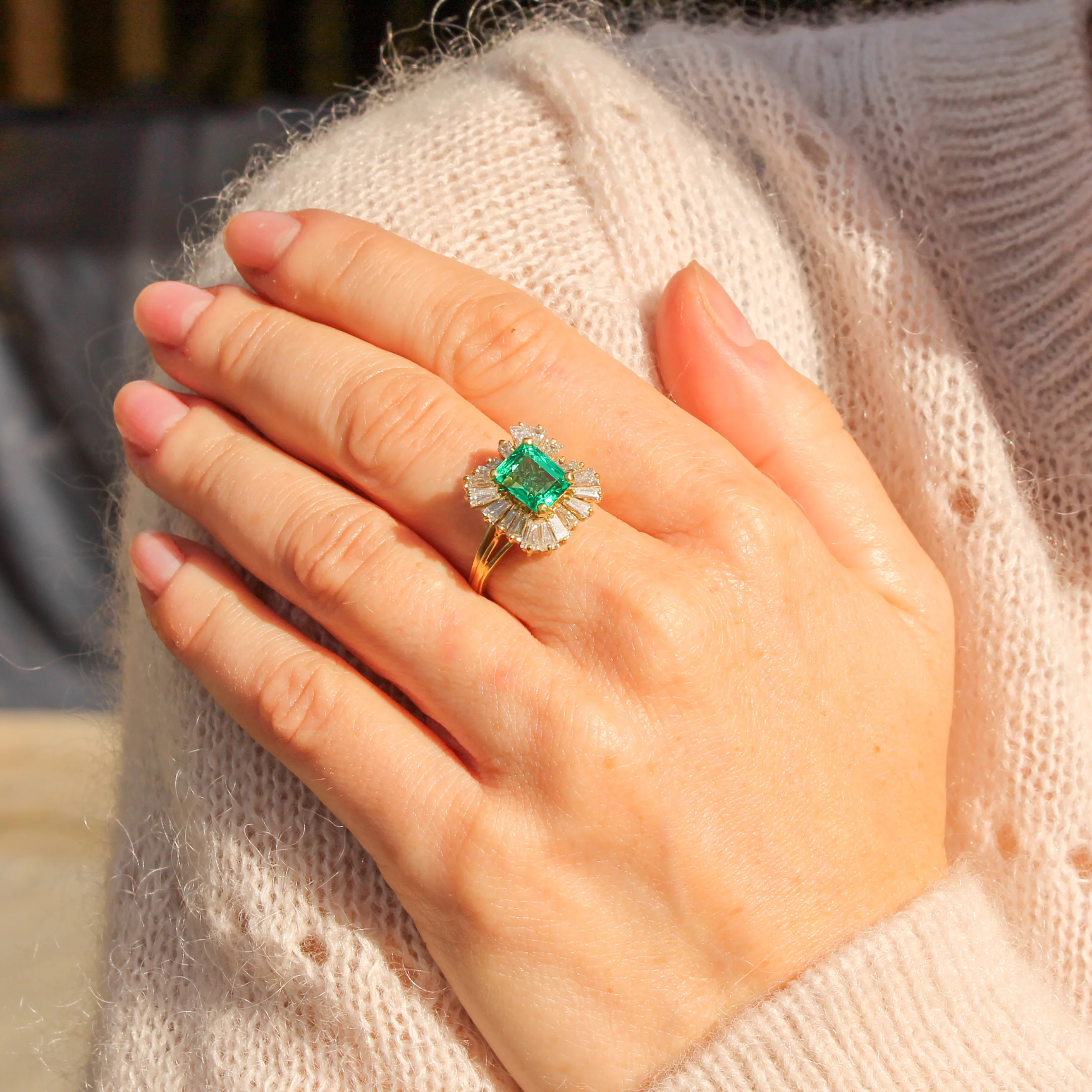 Mid Century 1.91 Carat No Oil Colombian Emerald & Diamond Ballerina Ring, circa 1965 - Image 8