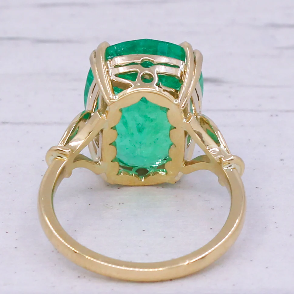 Mid Century 10.42 Carat Colombian Emerald Solitaire Ring, circa 1950 - Image 5