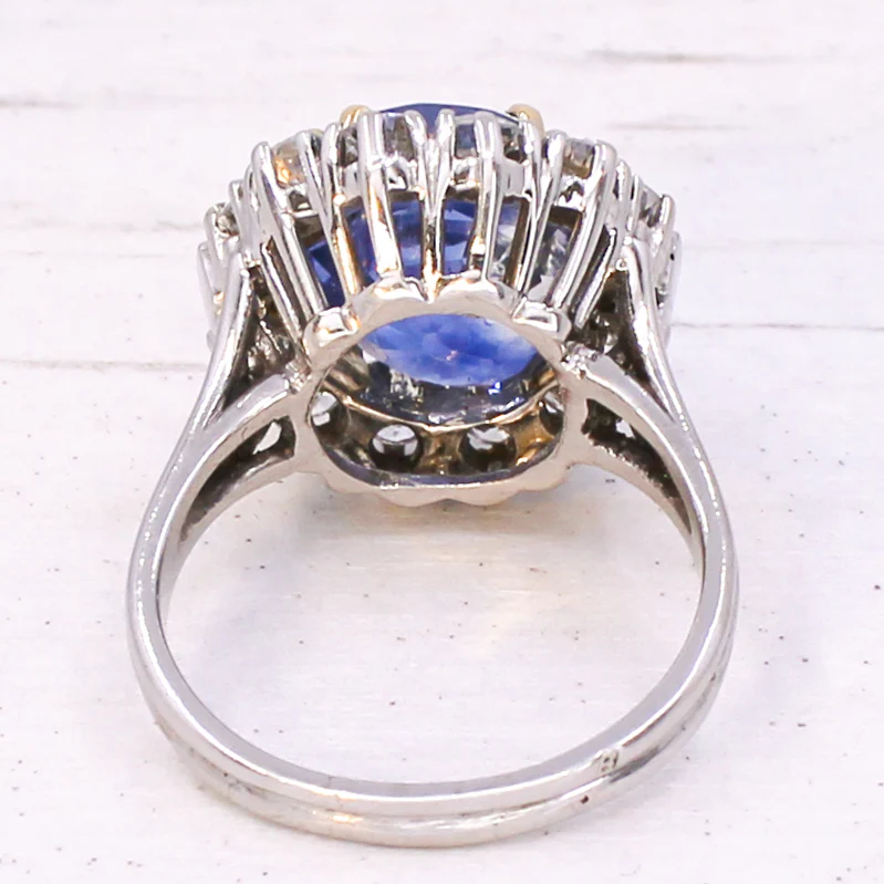 Mid Century 10.87 Carat Natural Ceylon Sapphire & Diamond Cluster Ring, circa 1965 - Image 5