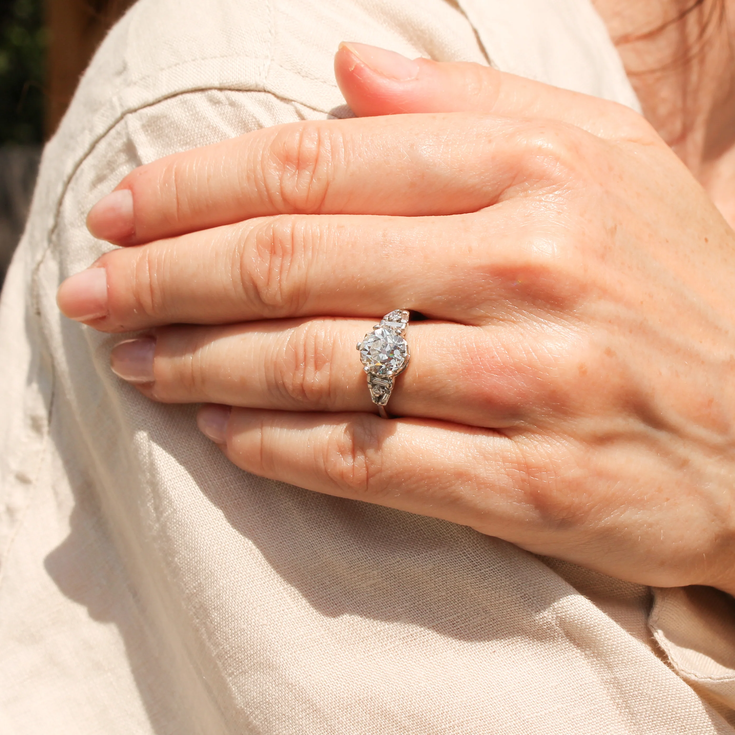 Mid Century 1.88 Carat Old Cut Diamond Engagement Ring, circa 1950 - Image 6