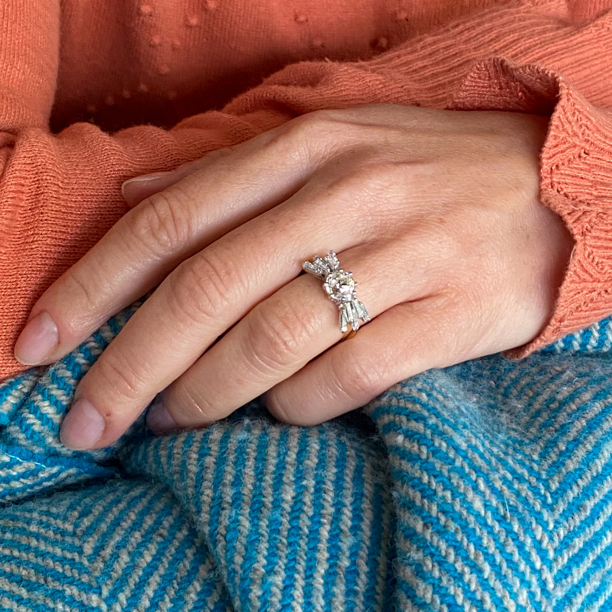 Mid Century 2.00 Carat Old Cut & Tapered Baguette Cut Diamond Ring, circa 1960 - Image 8