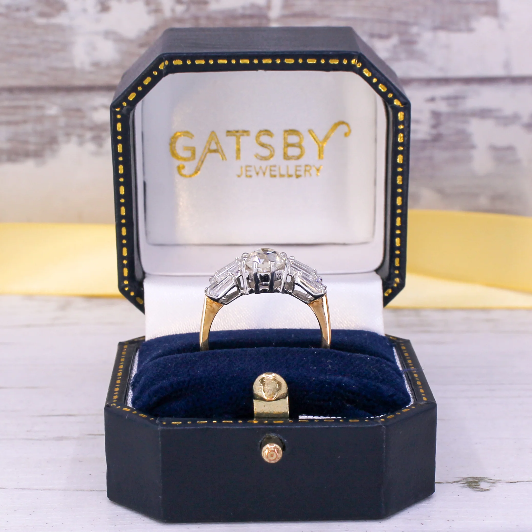 Mid Century 2.00 Carat Old Cut & Tapered Baguette Cut Diamond Ring, circa 1960 - Image 9