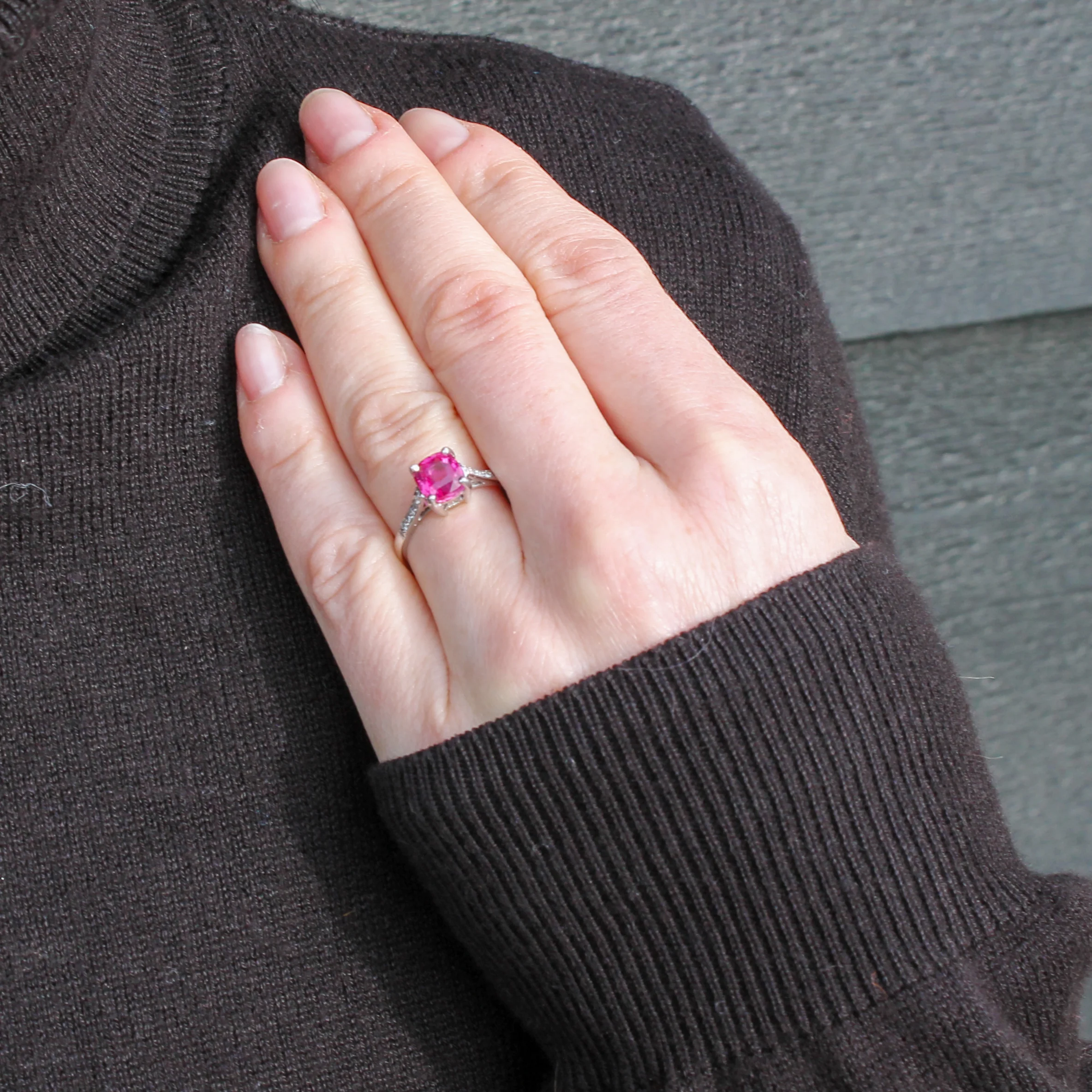 Mid Century 2.06 Carat Natural Pink Sapphire Solitaire Ring, circa 1960 - Image 8