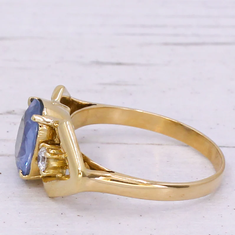 Mid Century 2.20 Carat Natural Ceylon Sapphire Ring, circa 1960 - Image 4