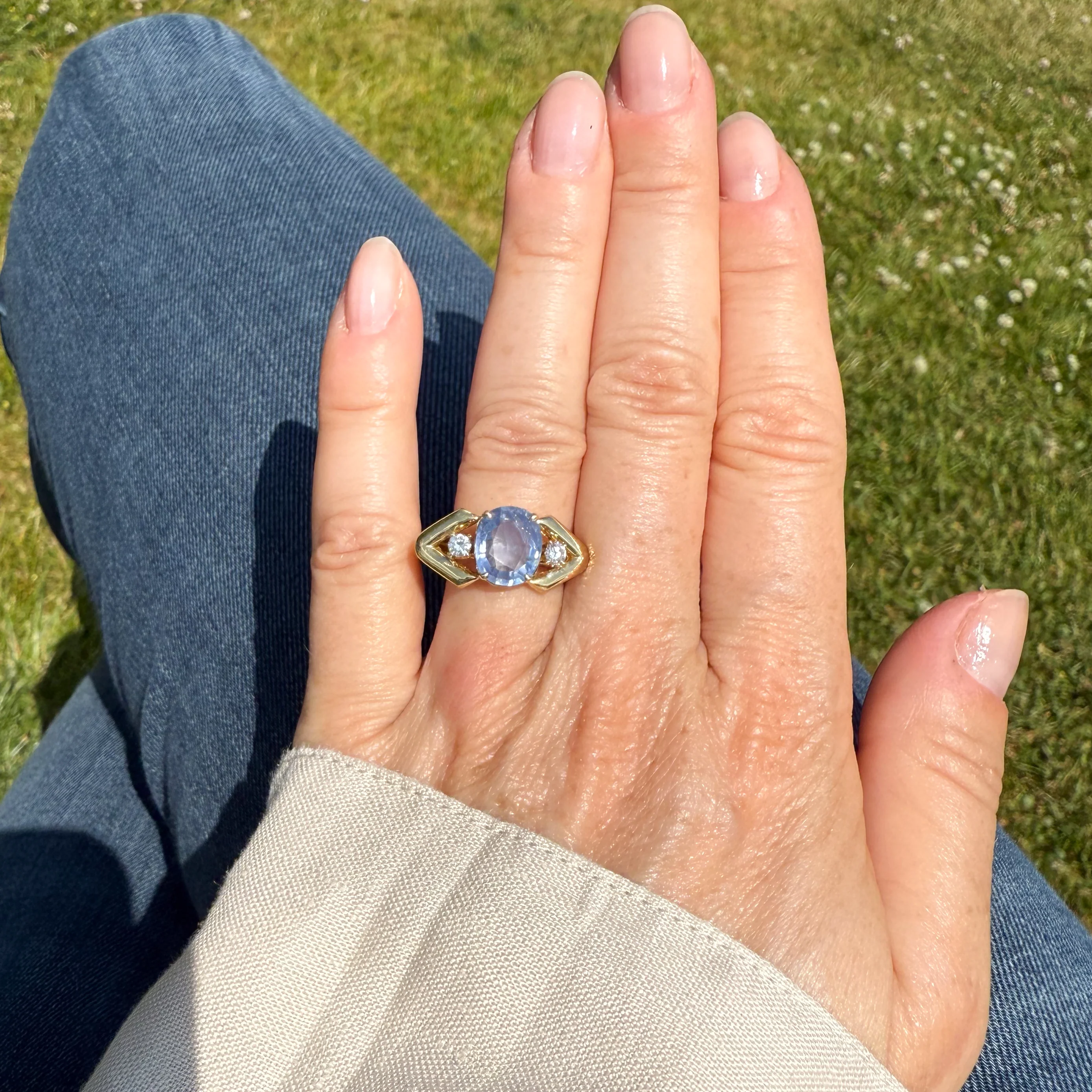 Mid Century 2.20 Carat Natural Ceylon Sapphire Ring, circa 1960 - Image 7