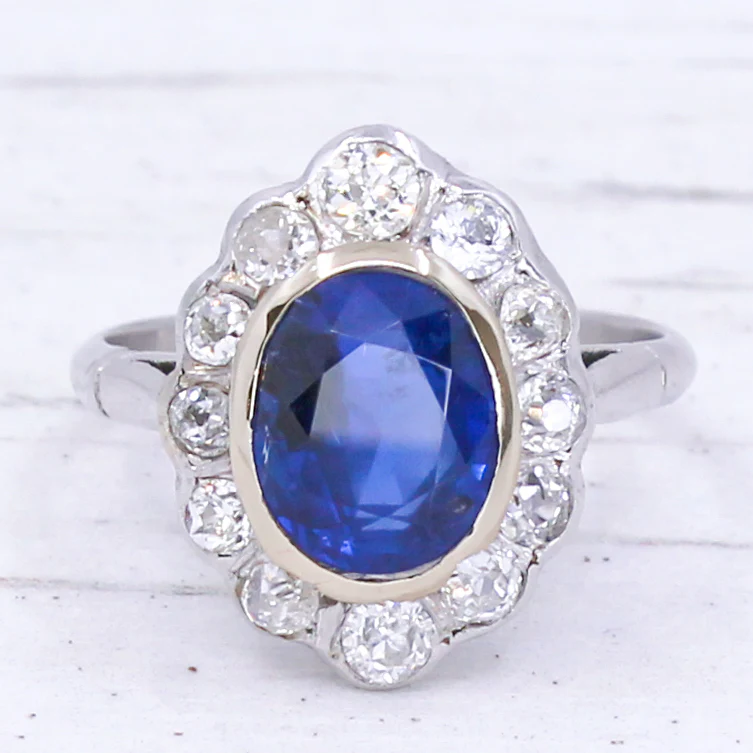 Mid Century 2.30 Carat Burmese Sapphire & Diamond Cluster Ring, circa 1950 - Image 4
