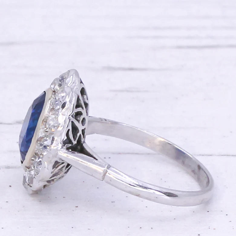 Mid Century 2.30 Carat Burmese Sapphire & Diamond Cluster Ring, circa 1950 - Image 5