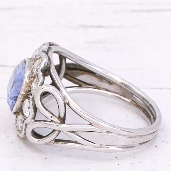 Mid Century 2.50 Carat Unheated Ceylon Sapphire & Diamond Cluster Ring, circa 1965 - Image 4