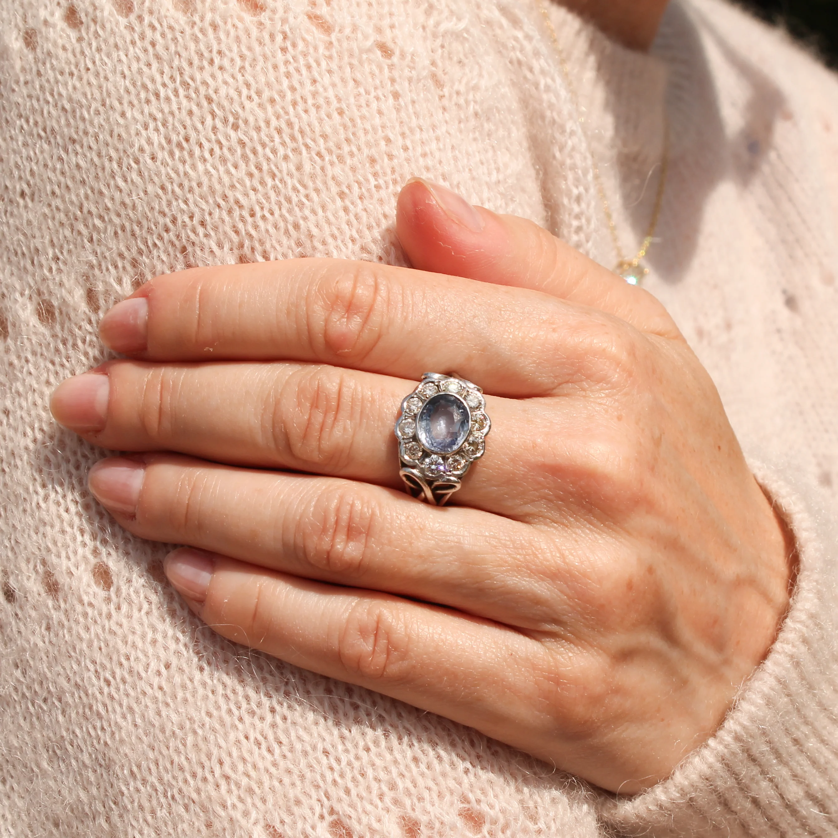 Mid Century 2.50 Carat Unheated Ceylon Sapphire & Diamond Cluster Ring, circa 1965 - Image 7