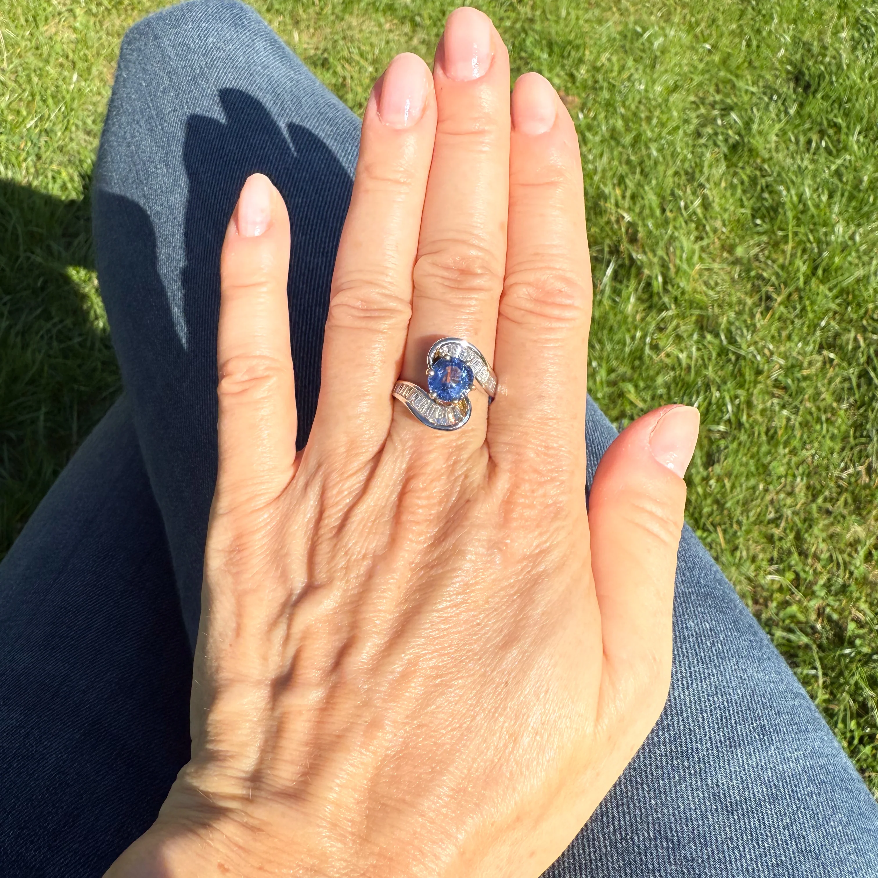 Mid Century 2.74 Carat Sapphire & 1.78 Carat Diamond Crossover Ring, circa 1965 - Image 8