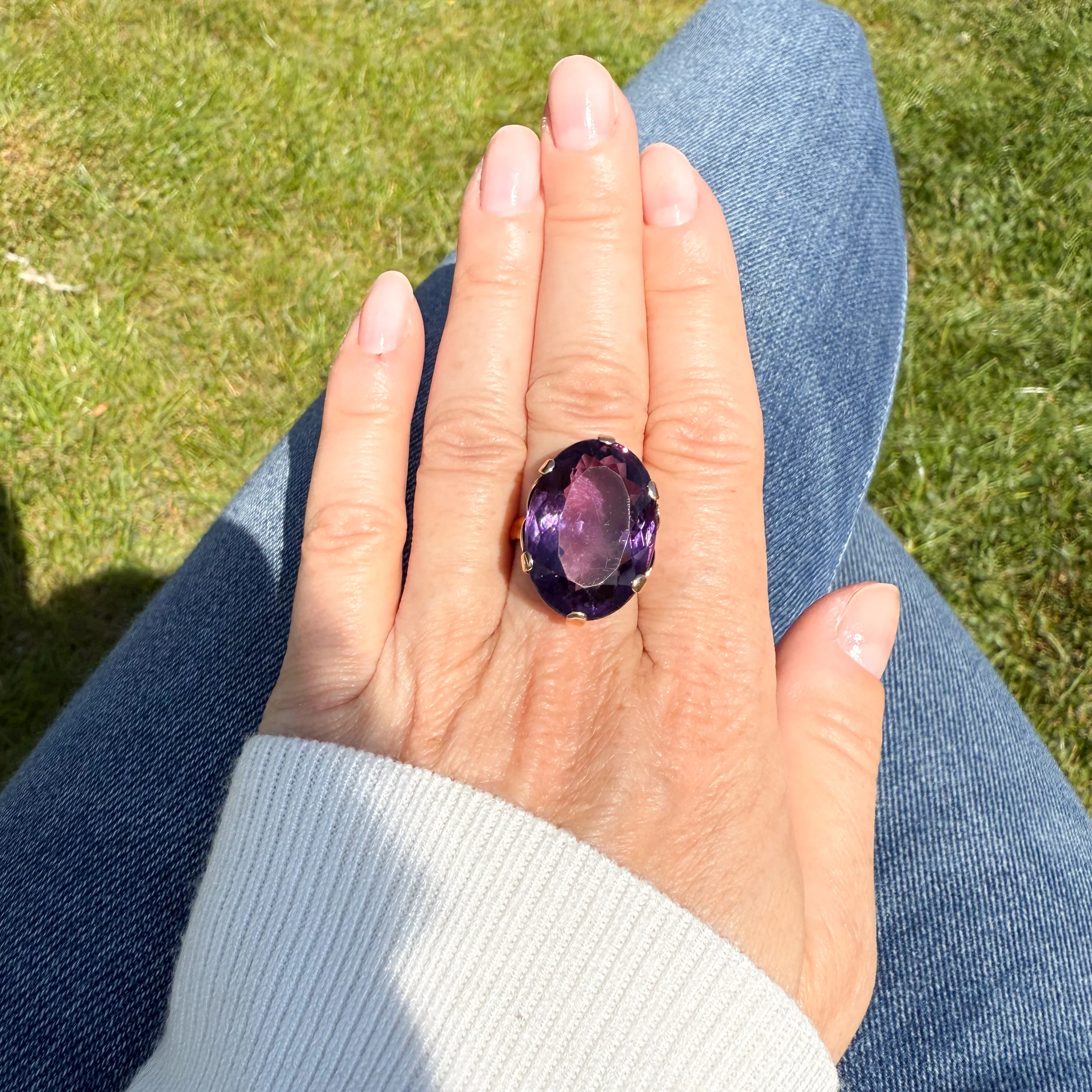 Mid Century 22.17 Carat Amethyst Solitaire Ring, circa 1960 - Image 7
