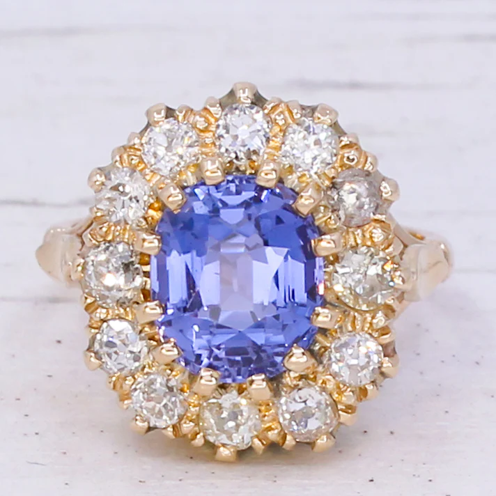 Mid Century 5.18 Carat Natural Sapphire & Diamond Cluster Ring, circa 1960 - Image 3