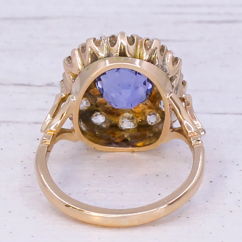Mid Century 5.18 Carat Natural Sapphire & Diamond Cluster Ring, circa 1960 - Image 5