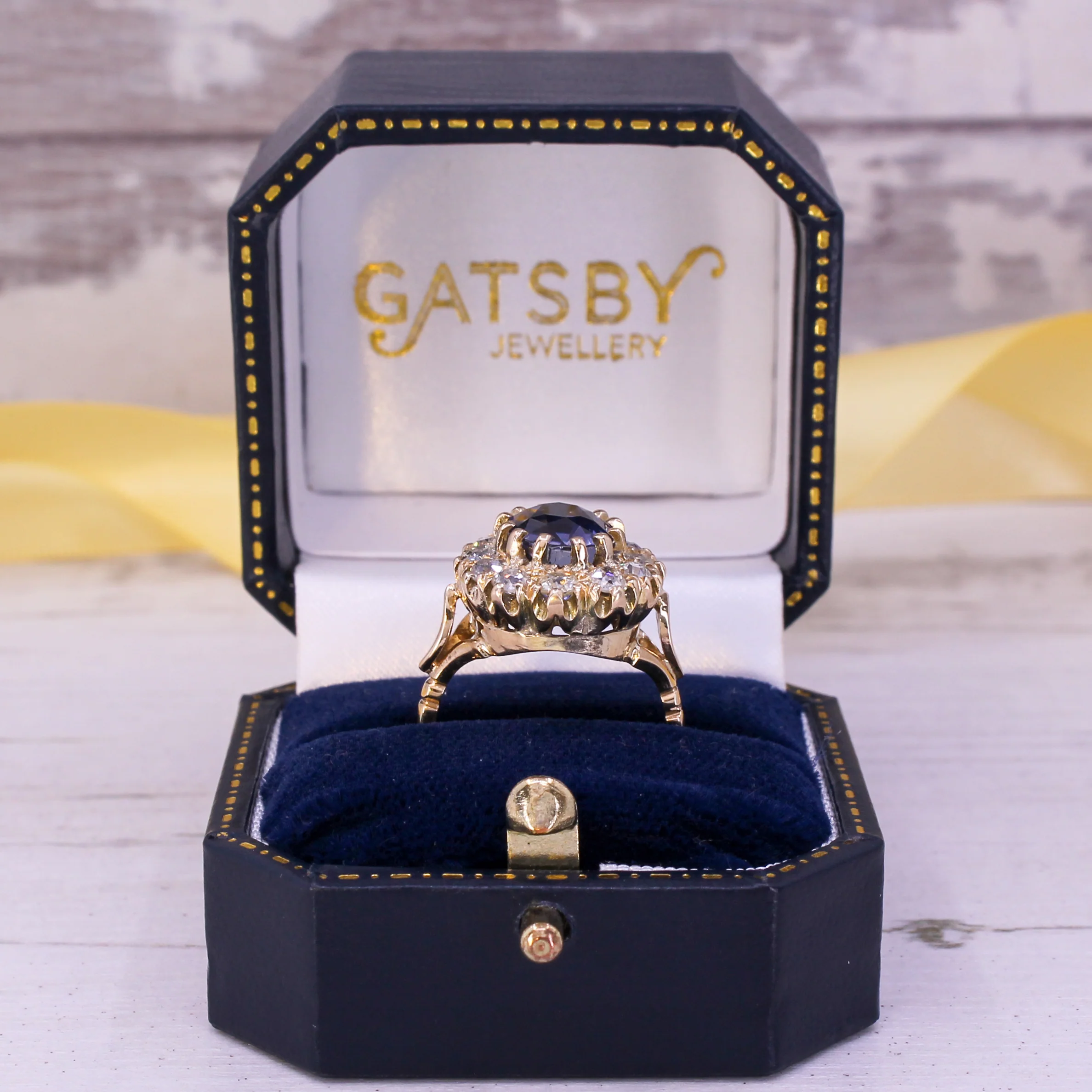 Mid Century 5.18 Carat Natural Sapphire & Diamond Cluster Ring, circa 1960 - Image 9