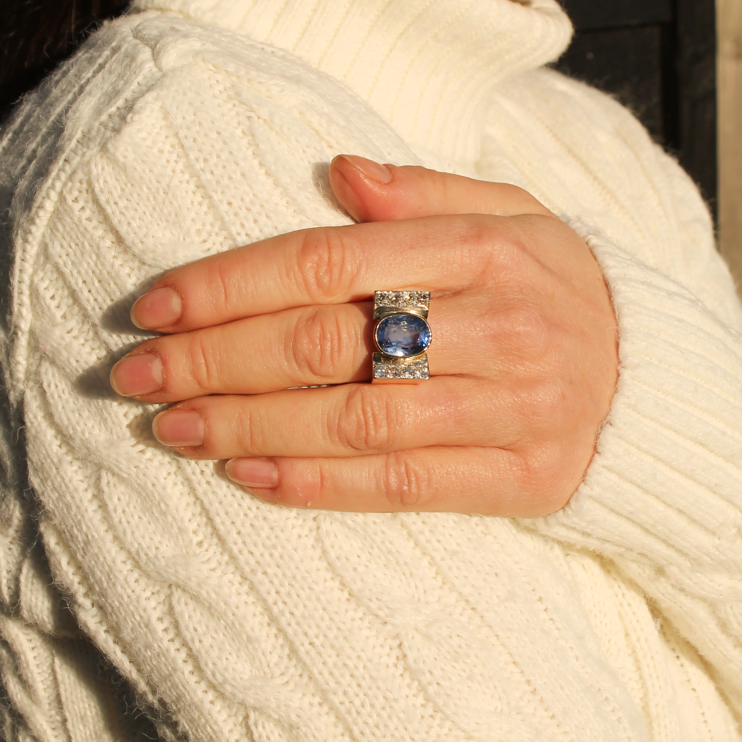 Mid Century 7.90 Carat Ceylon Sapphire Ring, circa 1950 - Image 4