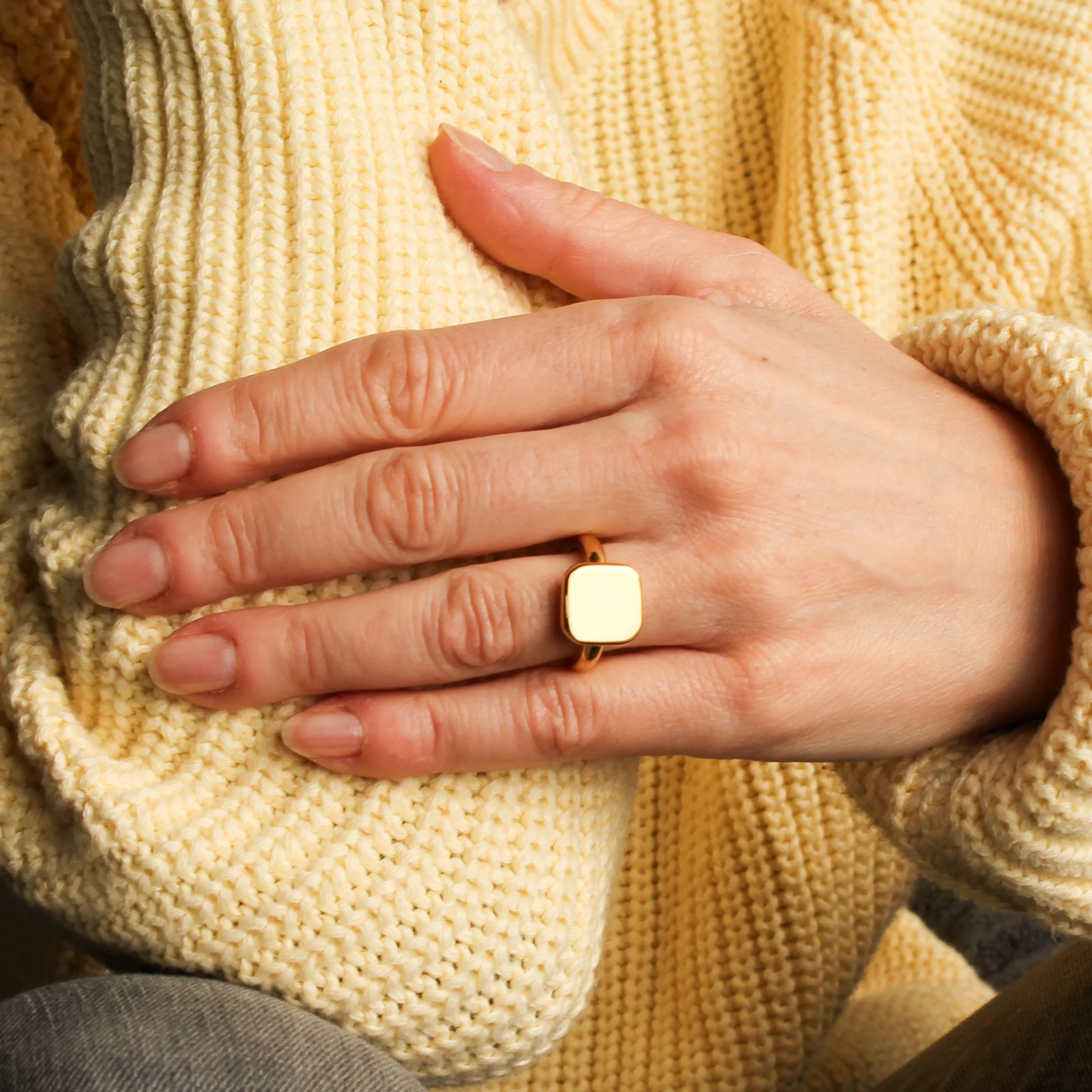 The Gatsby Signet Ring - Image 6
