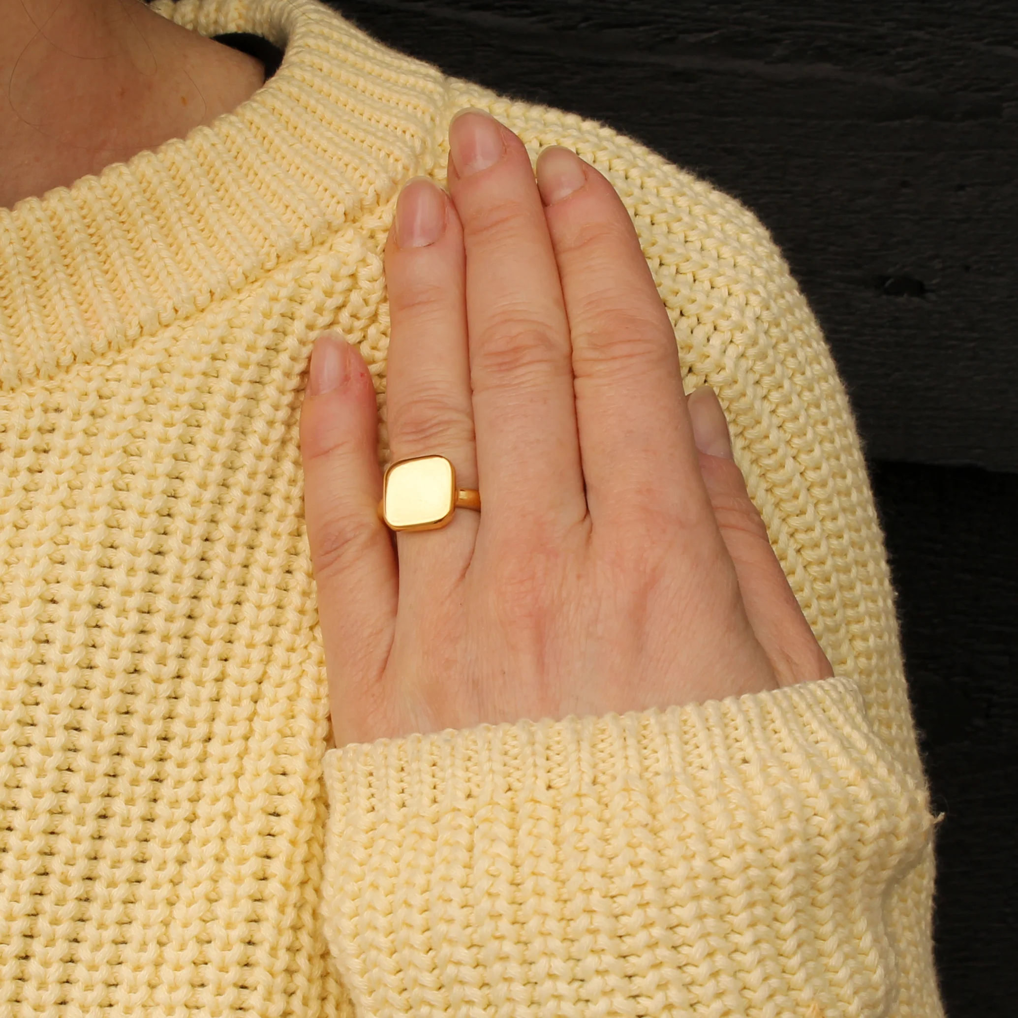 The Gatsby Signet Ring - Image 7
