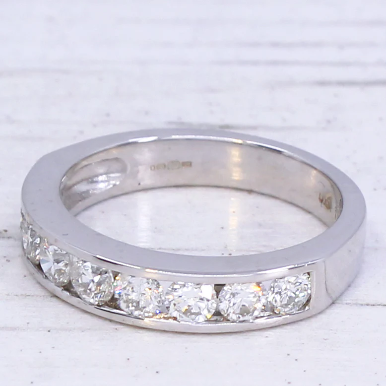 Modern 1.00 Carat Diamond Half Eternity Ring, 18k White Gold, size M - Image 3