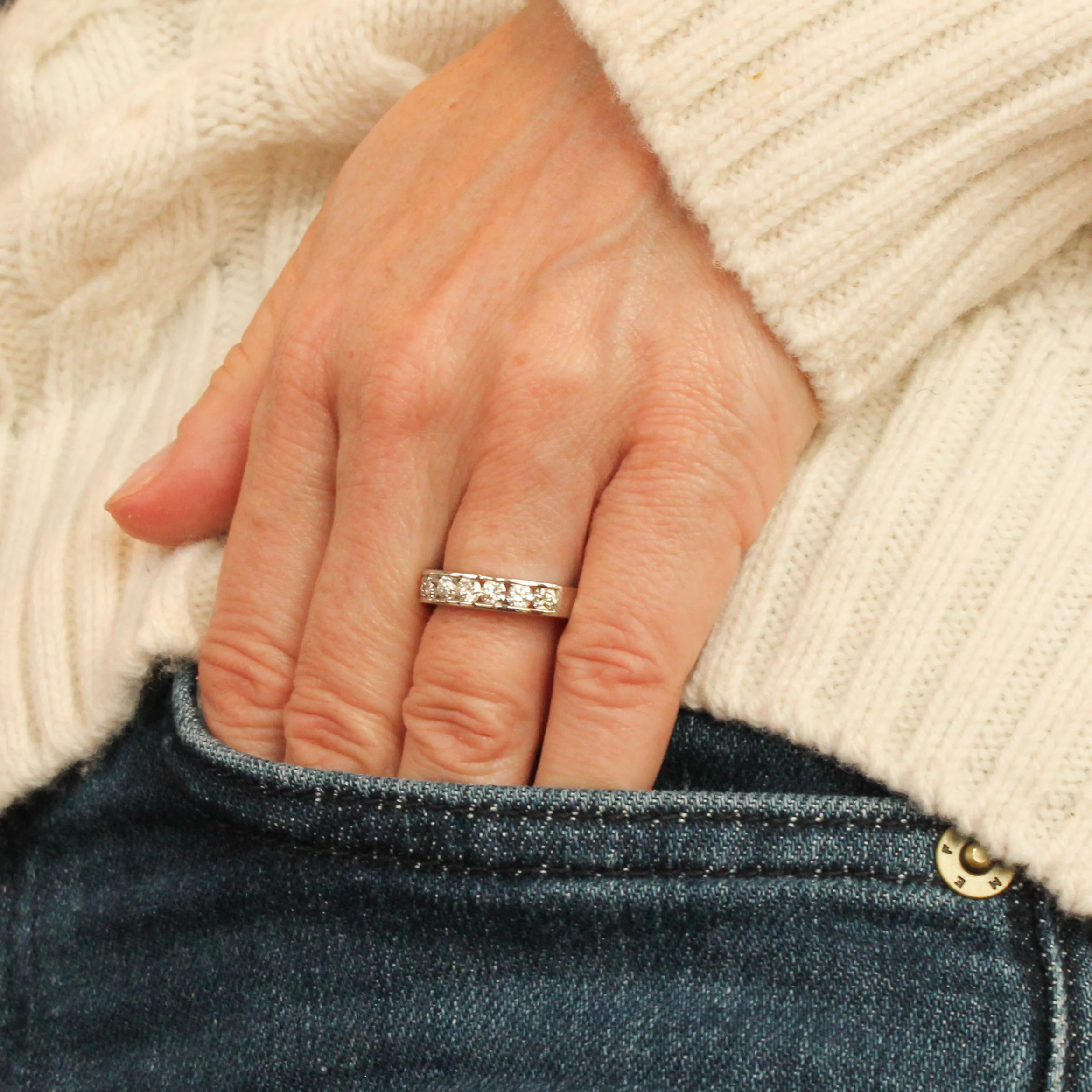 Modern 1.00 Carat Diamond Half Eternity Ring, 18k White Gold, size M - Image 7
