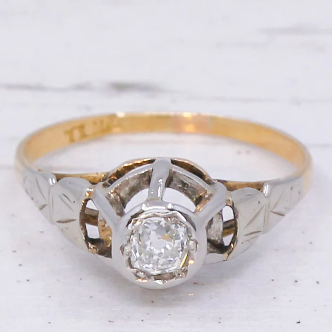 Retro 0.30 Carat Old Cut Diamond Engagement Ring, circa 1945 - Image 3