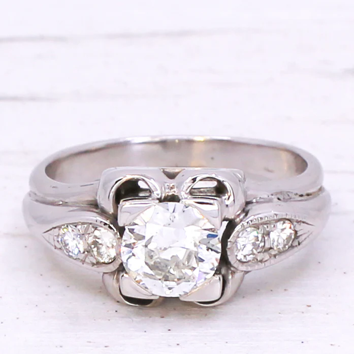 Retro 0.90 Carat Old European Cut Diamond Engagement Ring, circa 1950 - Image 3