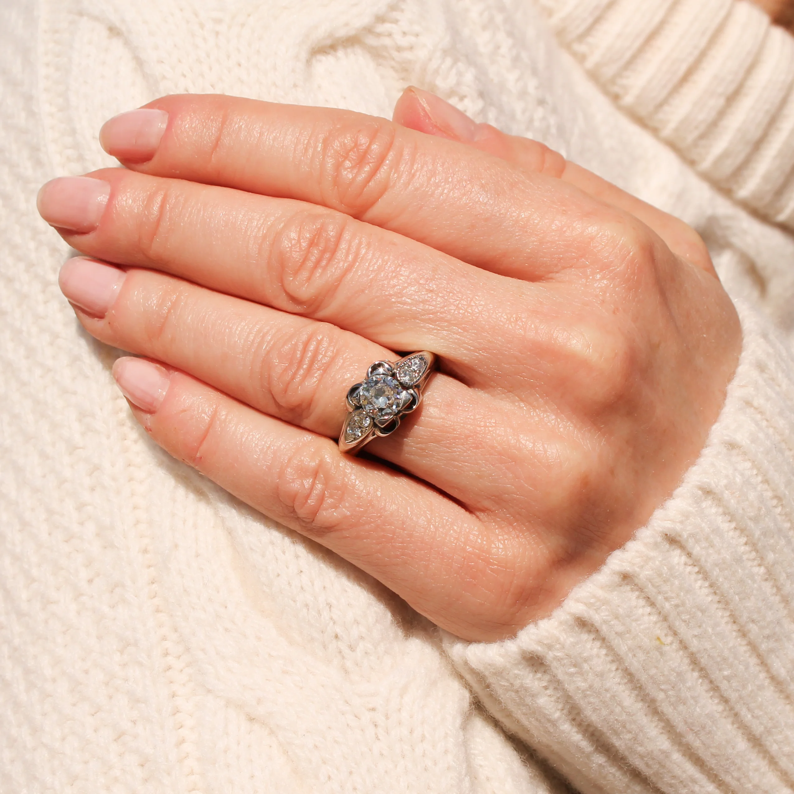 Retro 0.90 Carat Old European Cut Diamond Engagement Ring, circa 1950 - Image 7