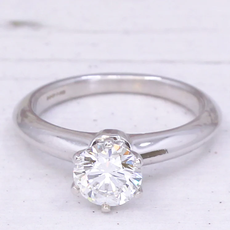 TIFFANY & CO. 0.82 Carat Round Brilliant Cut Diamond Engagement Ring, Platinum - Image 4