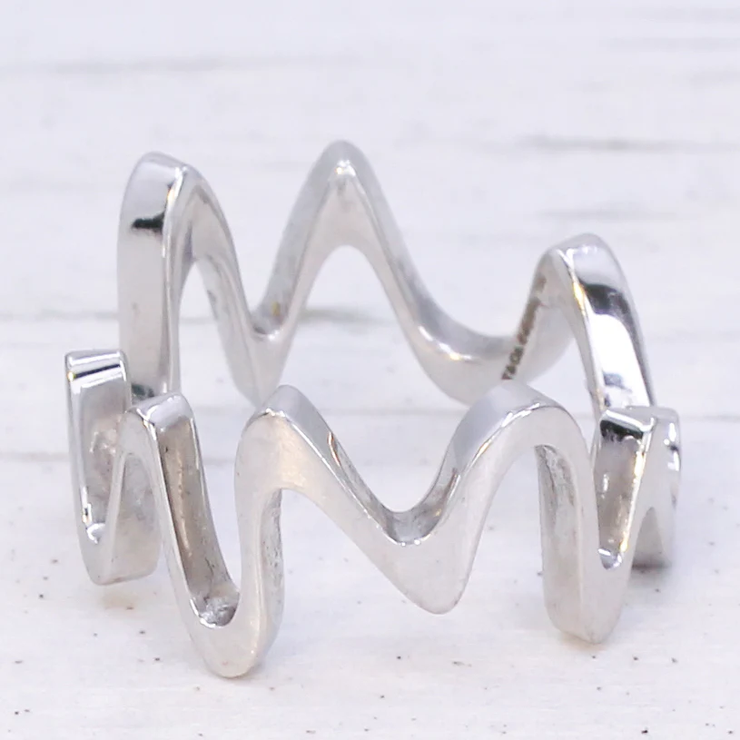 TIFFANY & CO. Diamond Equus Ring by Frank Gehry, 18k White Gold - Image 6