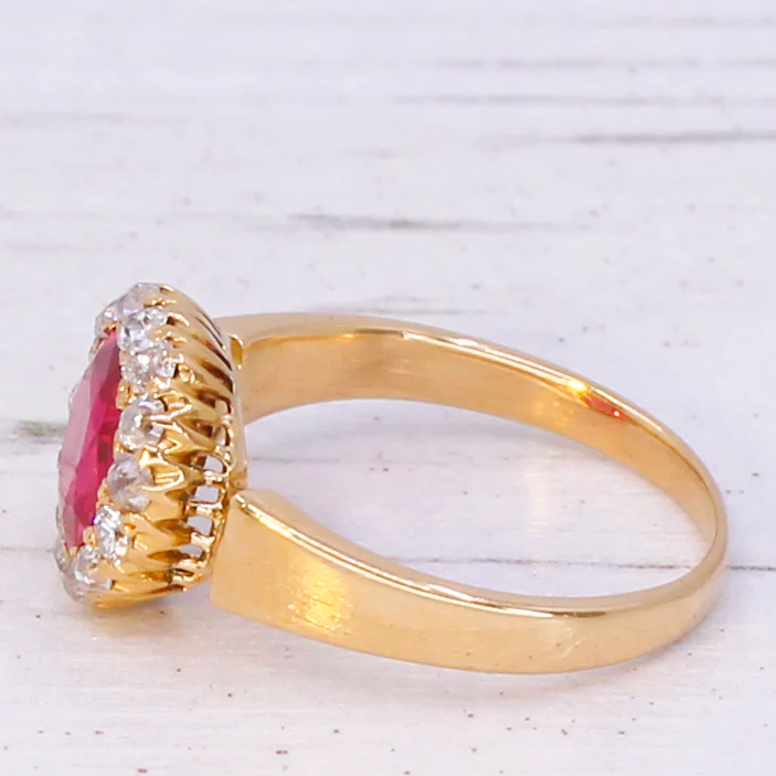 Victorian 0.80 Carat Natural Burmese Spinel & Diamond Ring, circa 1880 - Image 4