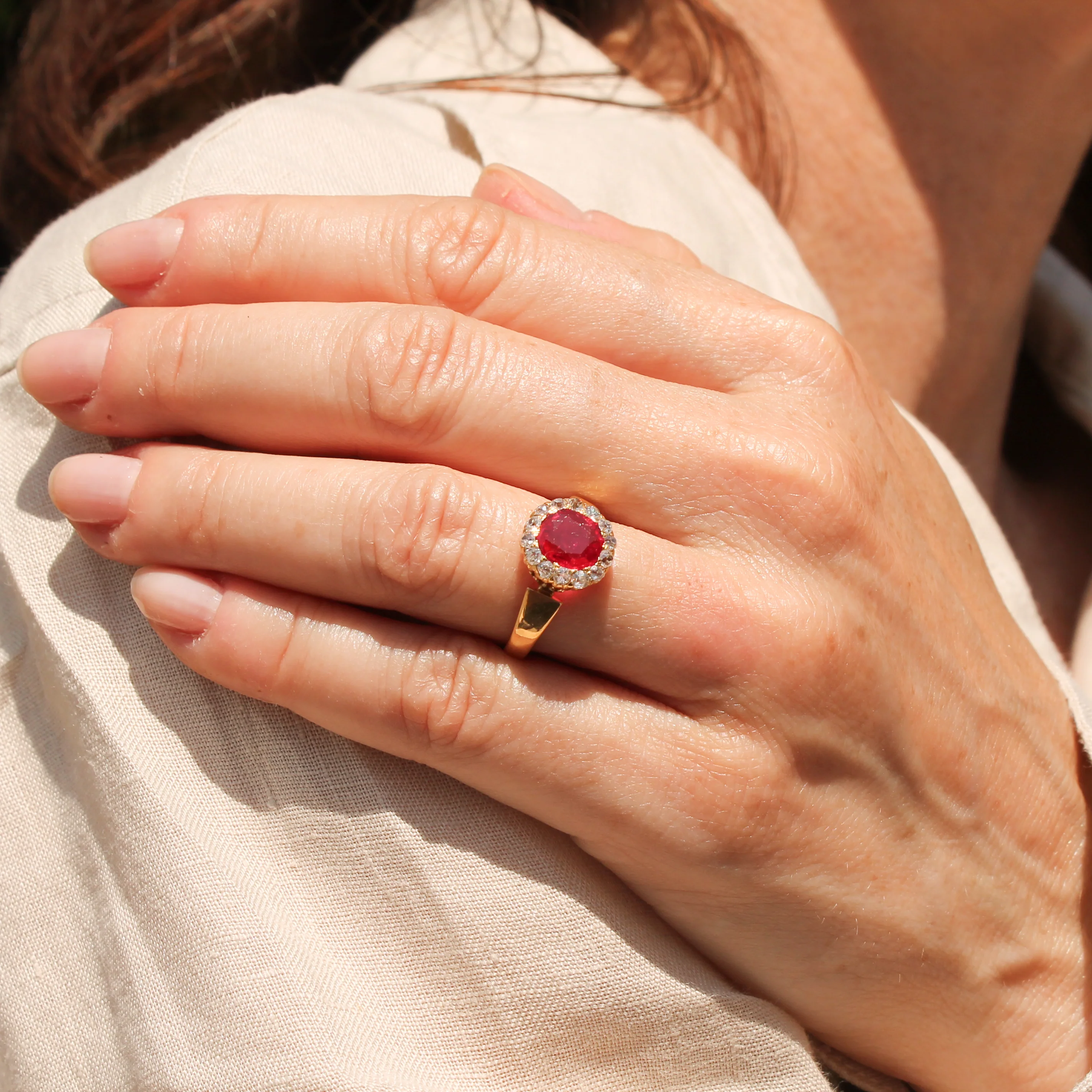 Victorian 0.80 Carat Natural Burmese Spinel & Diamond Ring, circa 1880 - Image 6
