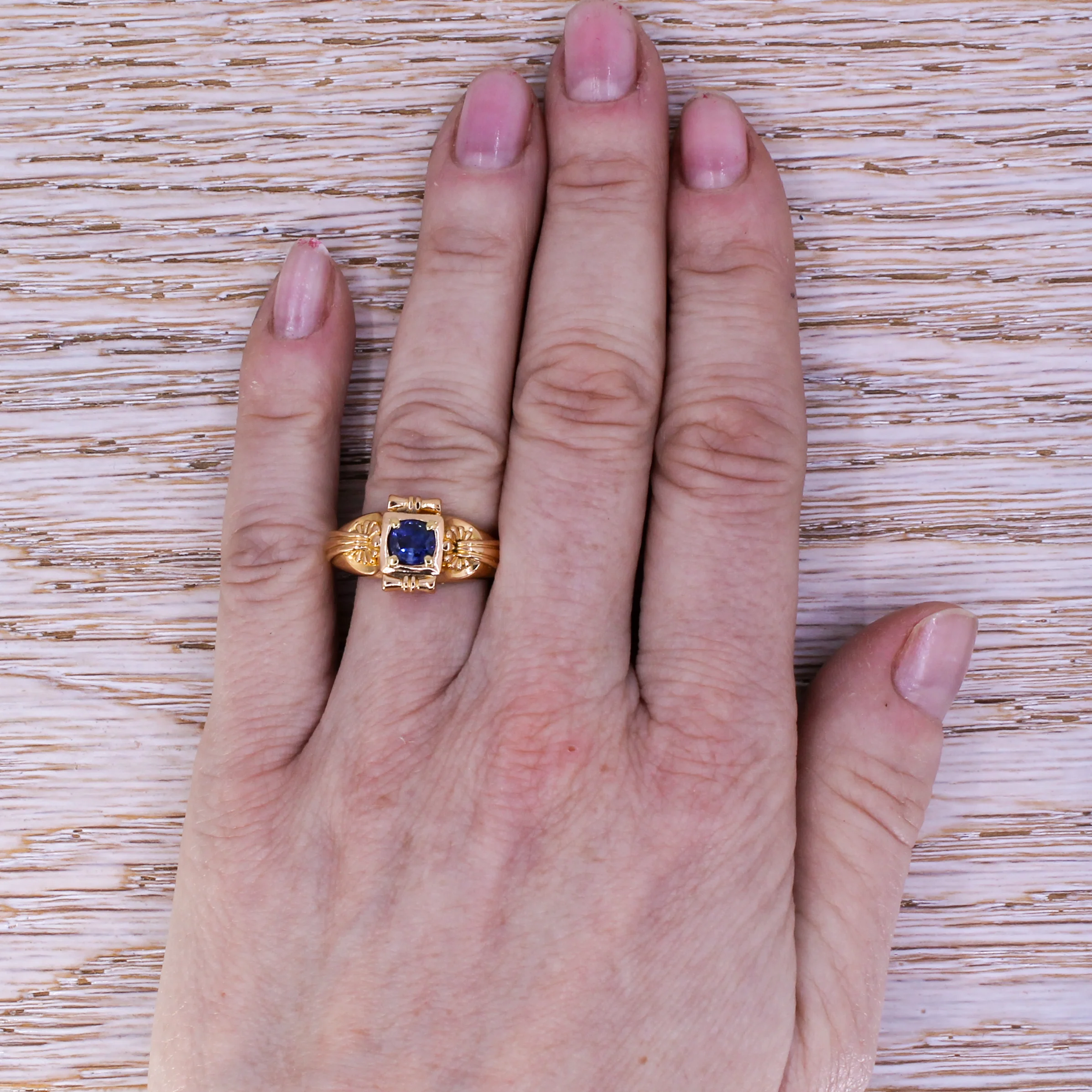 Victorian 0.81 Carat Sapphire Solitaire Ring, circa 1900 - Image 6