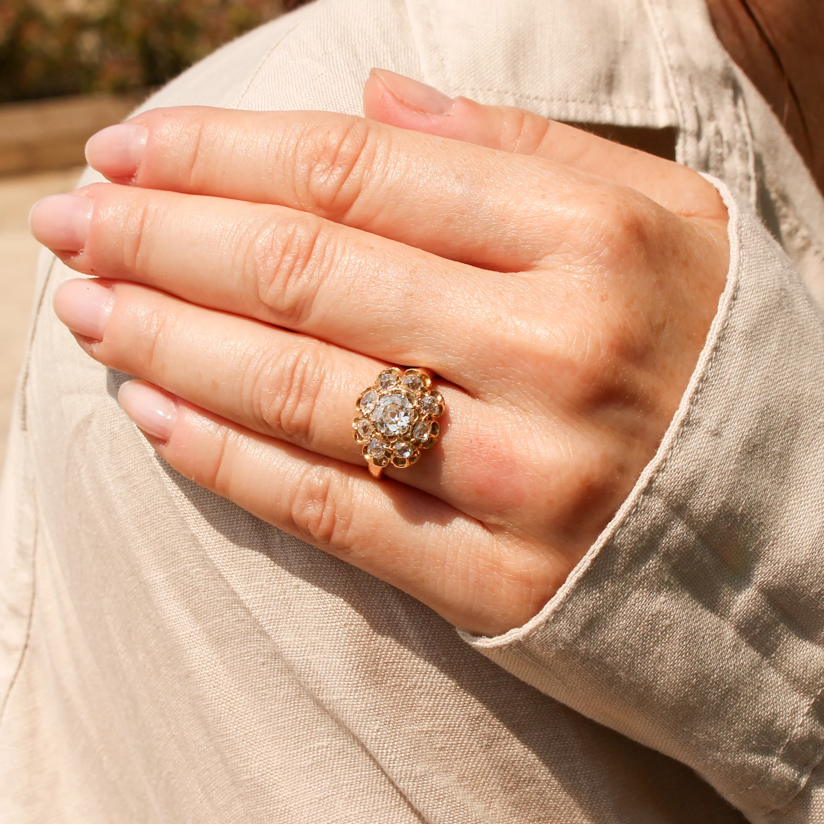 Victorian 1.55 Carat Old Cut Diamond Cluster Ring, circa 1900 - Image 7