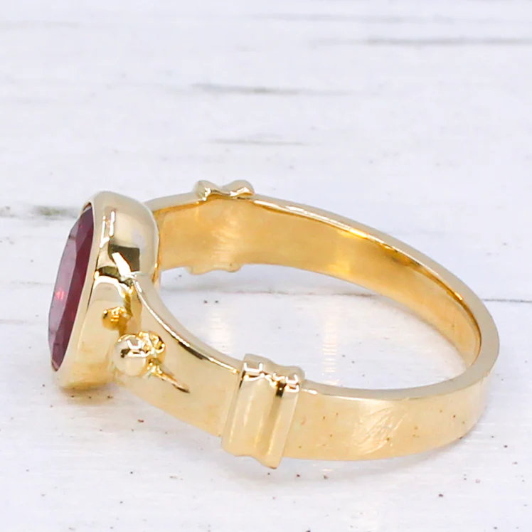 Victorian 1.88 Carat Unheated Burmese Ruby Solitaire Ring, circa 1900 - Image 4