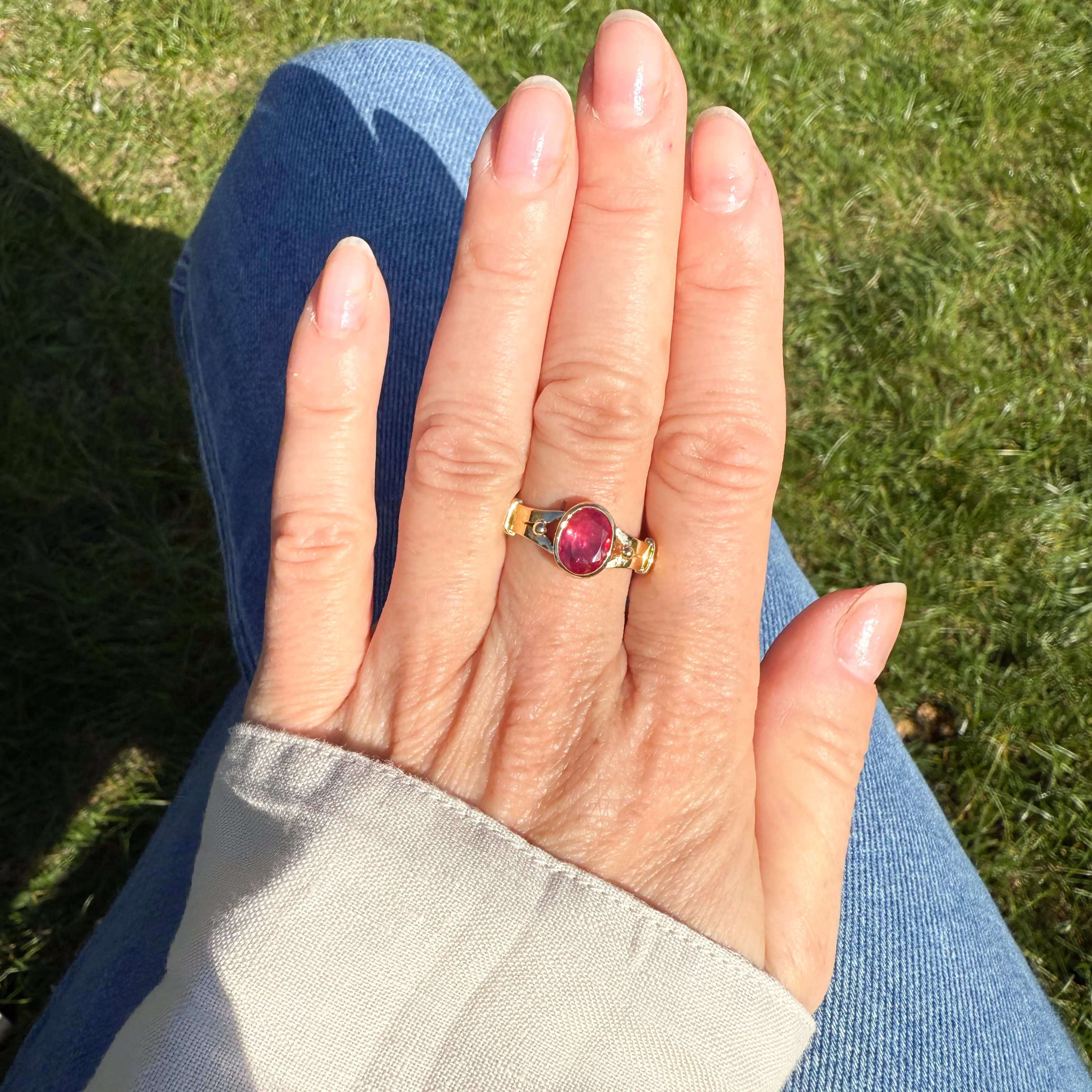 Victorian 1.88 Carat Unheated Burmese Ruby Solitaire Ring, circa 1900 - Image 7