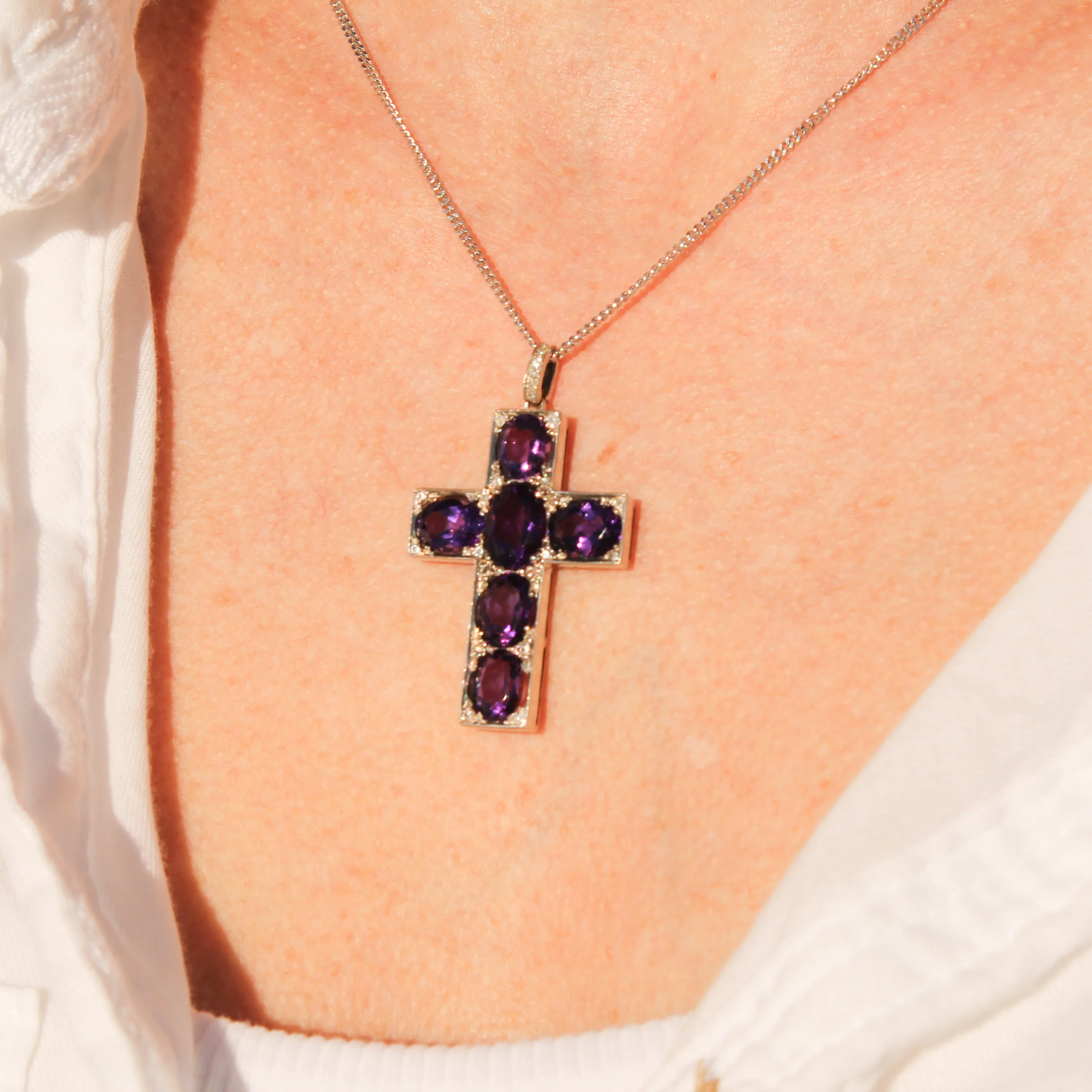 Victorian 7.00 Carat Amethyst Cross Pendant, circa 1850 - Image 7