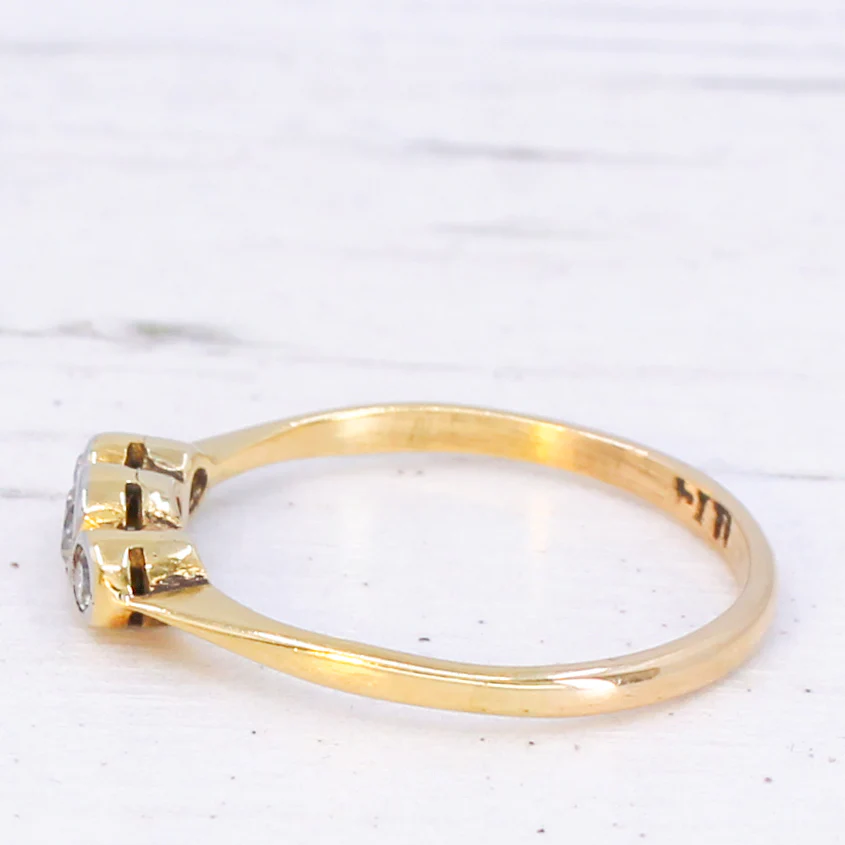 Vintage 0.13 Carat Diamond Three Stone Ring, circa 1950 - Image 4
