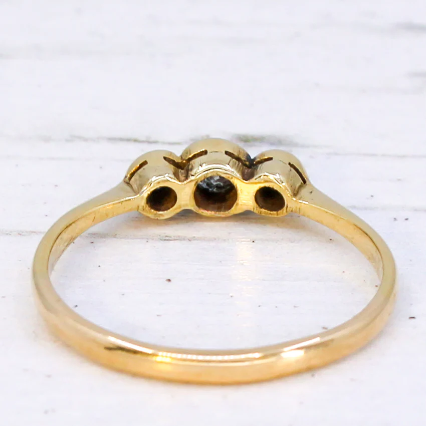 Vintage 0.13 Carat Diamond Three Stone Ring, circa 1950 - Image 5