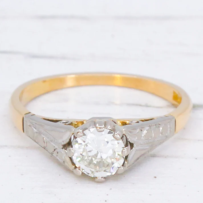 Vintage 0.50 Carat Brilliant Cut Diamond Engagement Ring, circa 1965 - Image 3