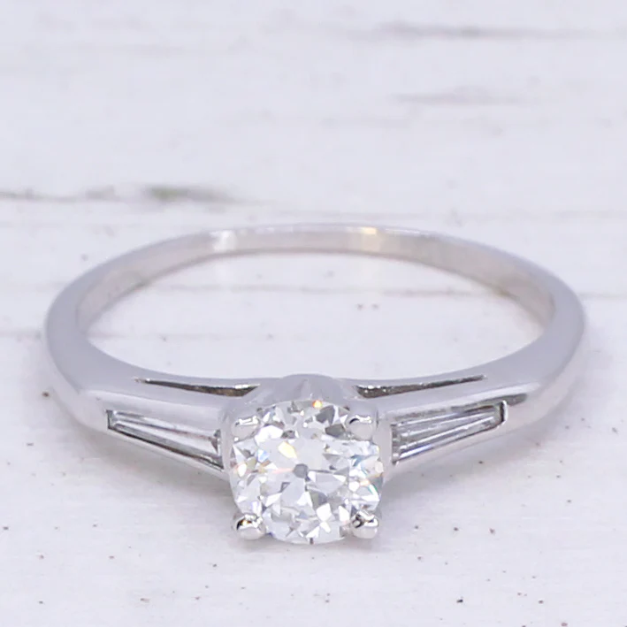 Vintage 0.59 Carat Old Cut Diamond Engagement Ring, circa 1935 - Image 3