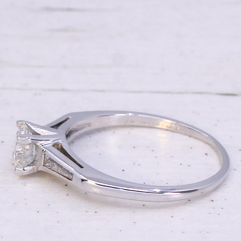 Vintage 0.59 Carat Old Cut Diamond Engagement Ring, circa 1935 - Image 4