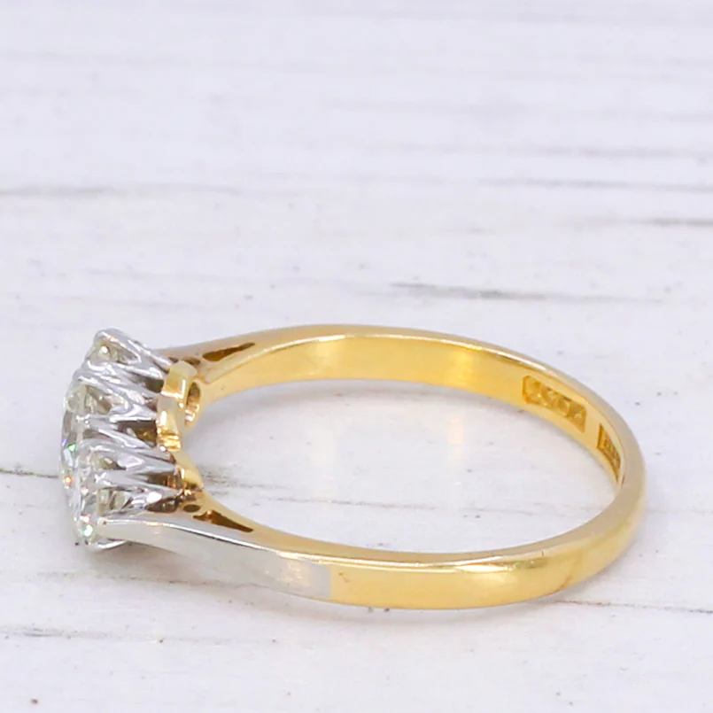 Vintage 0.70 Carat Diamond Three Stone Ring, circa 1970 - Image 4