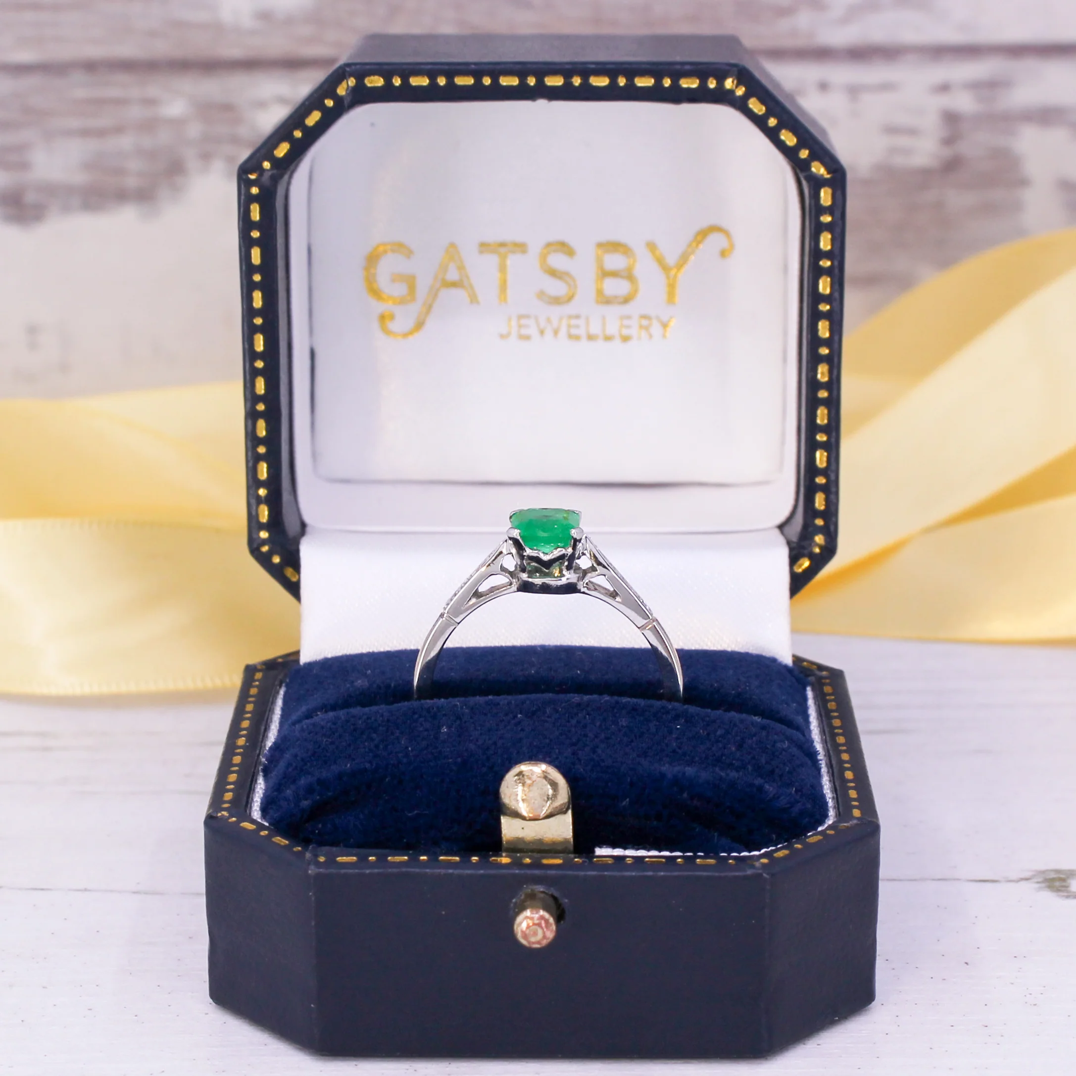 Vintage 0.71 Carat Colombian Emerald Solitaire Ring, circa 1935 - Image 8