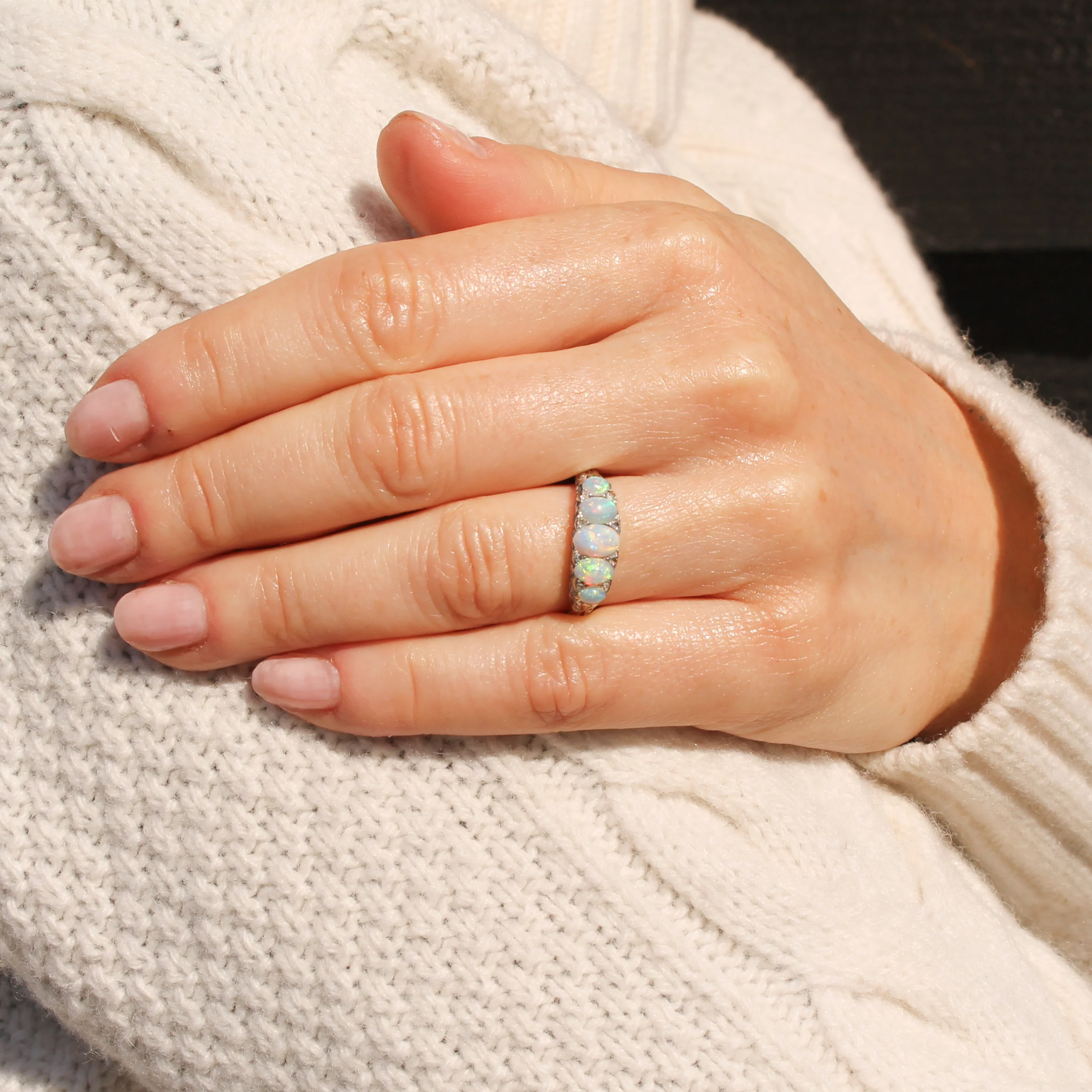 Vintage 0.90 Carat Opal Five Stone Ring, circa 1960 - Image 7