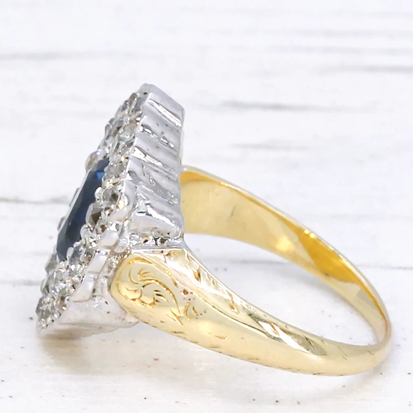 Vintage 1.00 Carat Sapphire & 0.70 Carat Diamond Cluster Ring, circa 1975 - Image 4