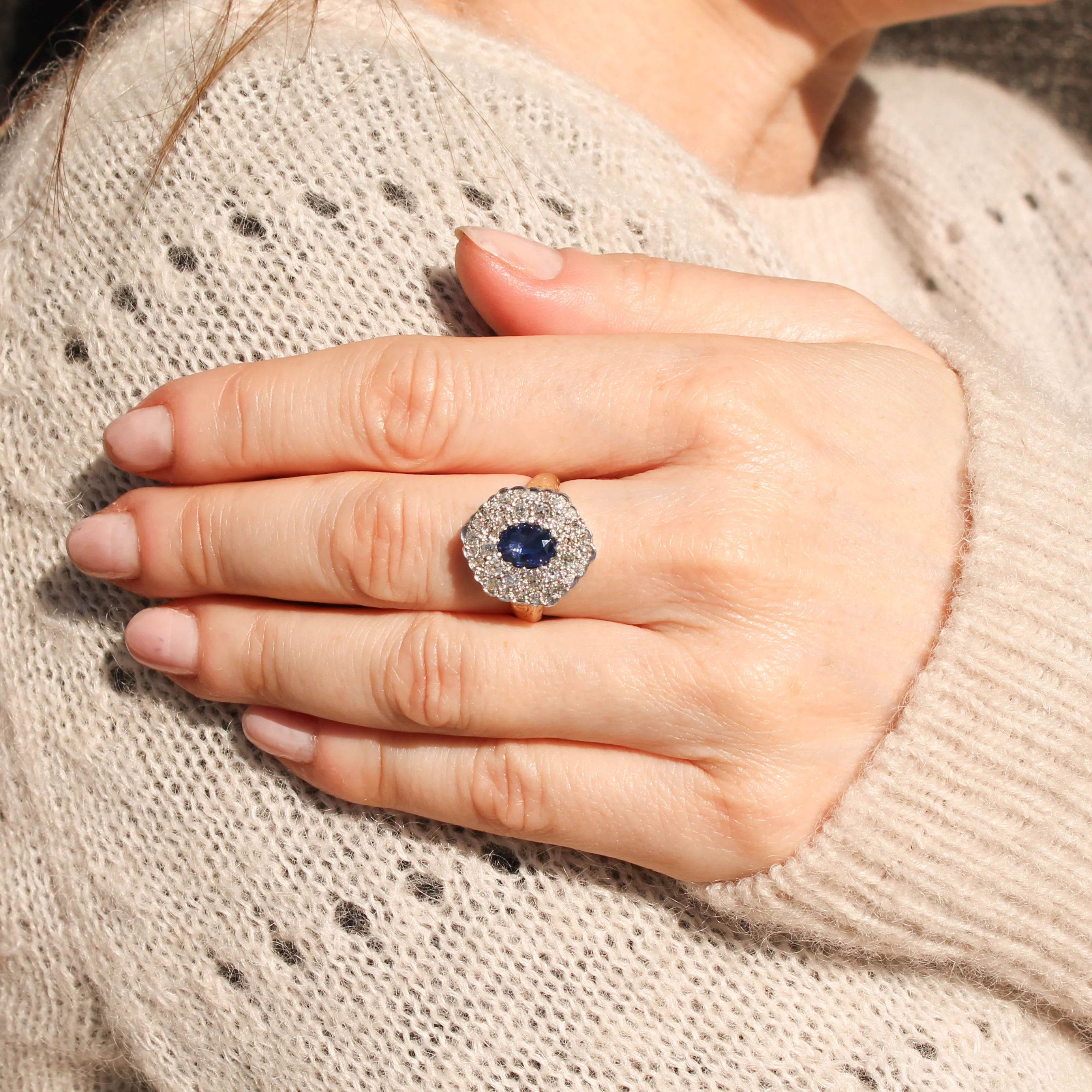 Vintage 1.00 Carat Sapphire & 0.70 Carat Diamond Cluster Ring, circa 1975 - Image 7