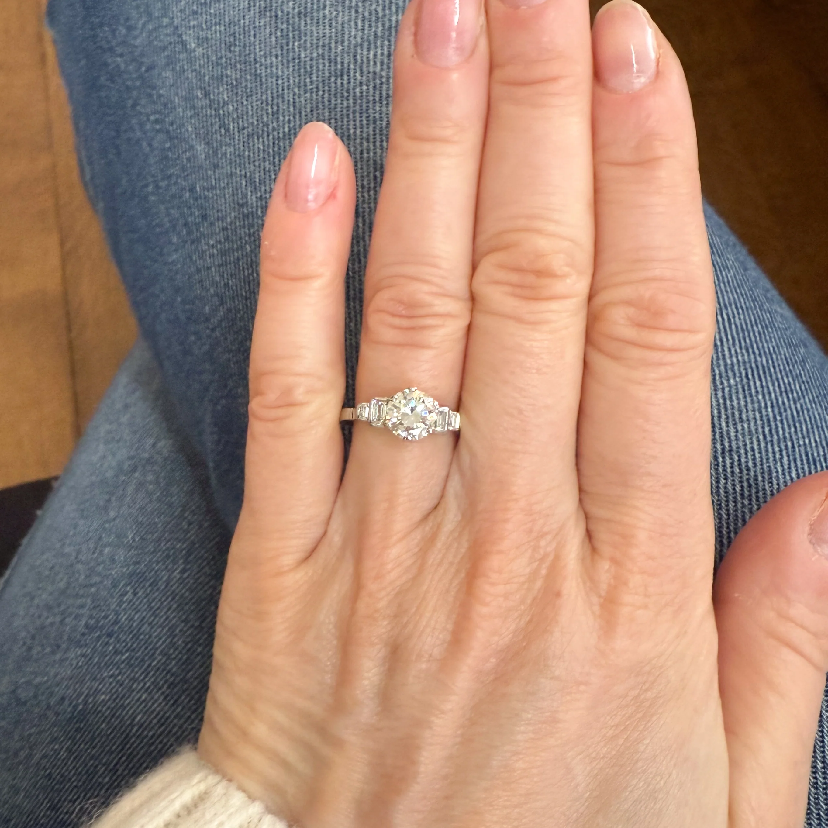 Vintage 1.06 Carat Transitional Cut Diamond Engagement Ring, circa 1960 - Image 6