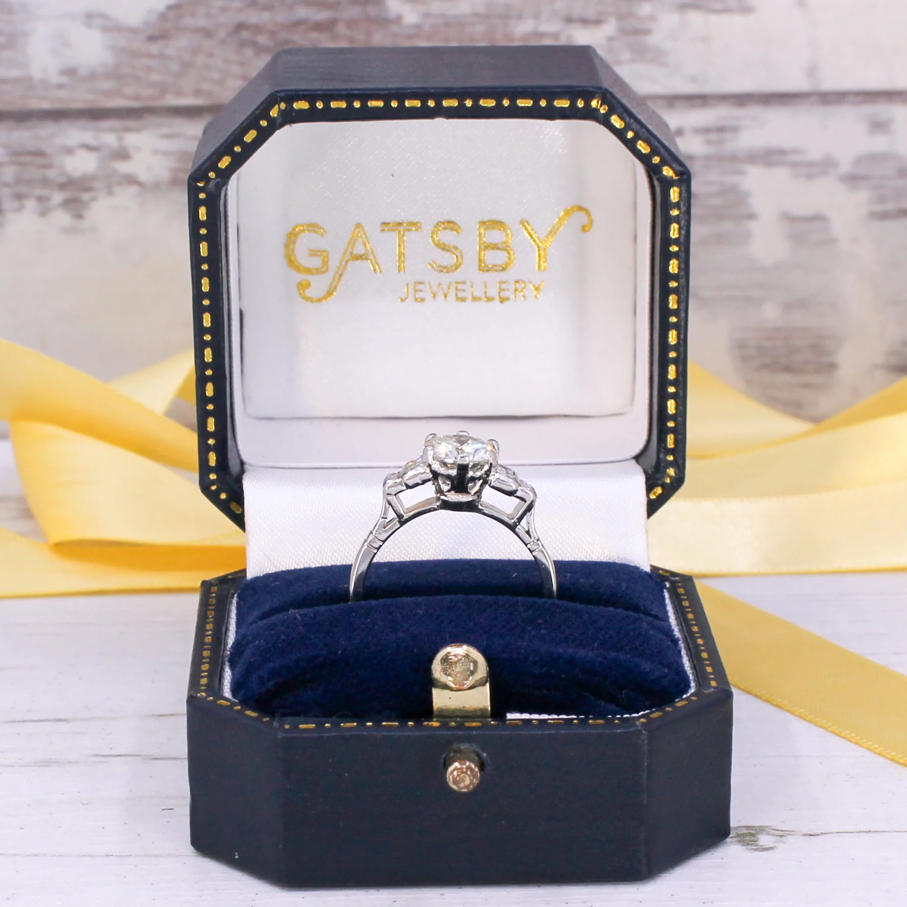 Vintage 1.06 Carat Transitional Cut Diamond Engagement Ring, circa 1960 - Image 8