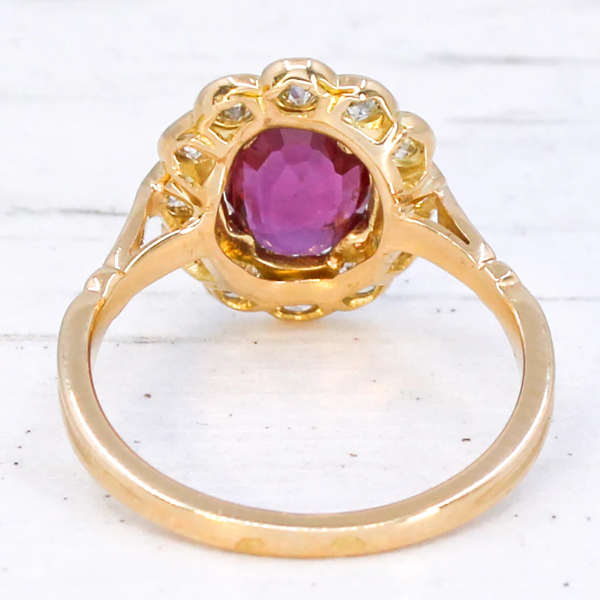 Vintage 1.70 Carat Unheated Ruby & Diamond Cluster Ring, circa 1970 - Image 5