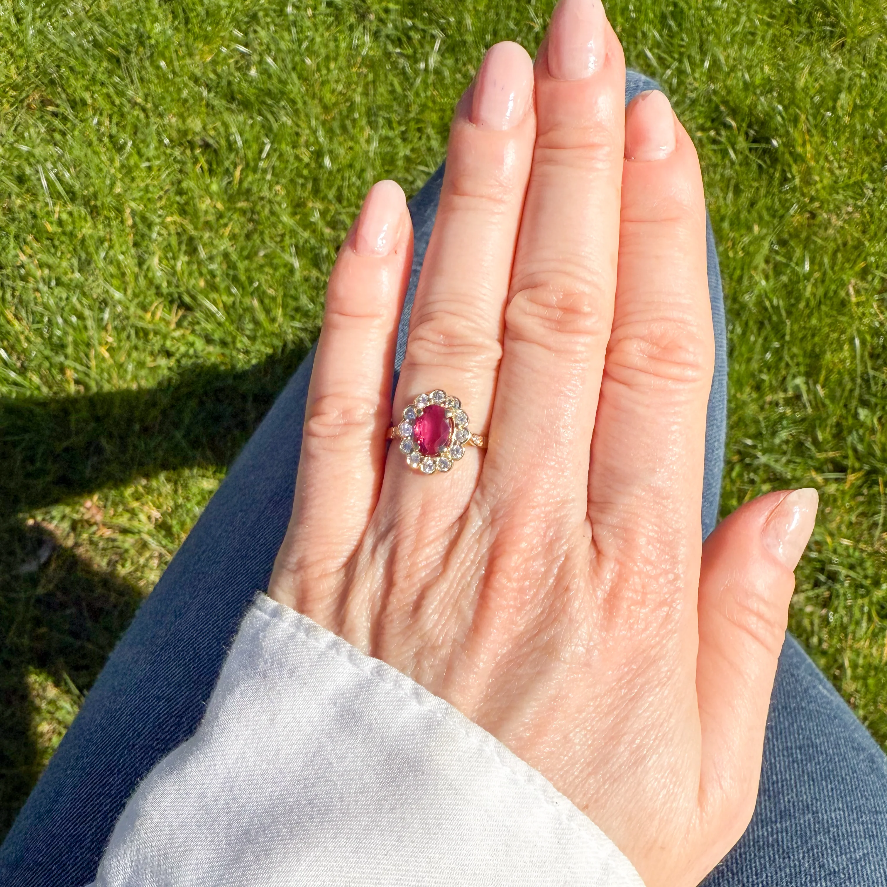 Vintage 1.70 Carat Unheated Ruby & Diamond Cluster Ring, circa 1970 - Image 6
