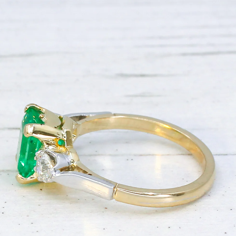 Vintage 1.80 Carat Minor Oil Colombian Emerald & Diamond Ring, circa 1930 - Image 4